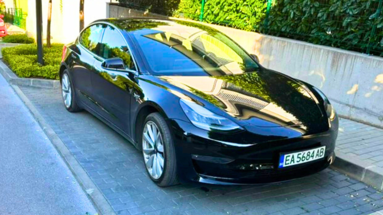 Tesla Model 3  - изображение 2