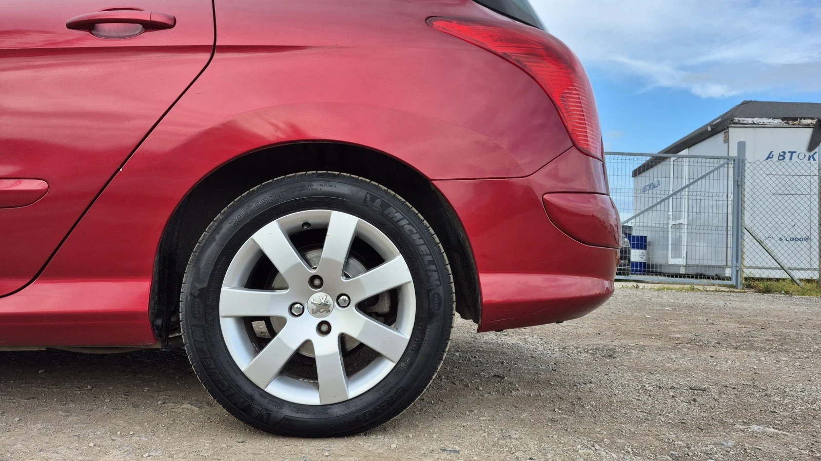 Peugeot 308 1.6i 140hp * Автомат * Панорама* Бартер * Лизинг - изображение 10