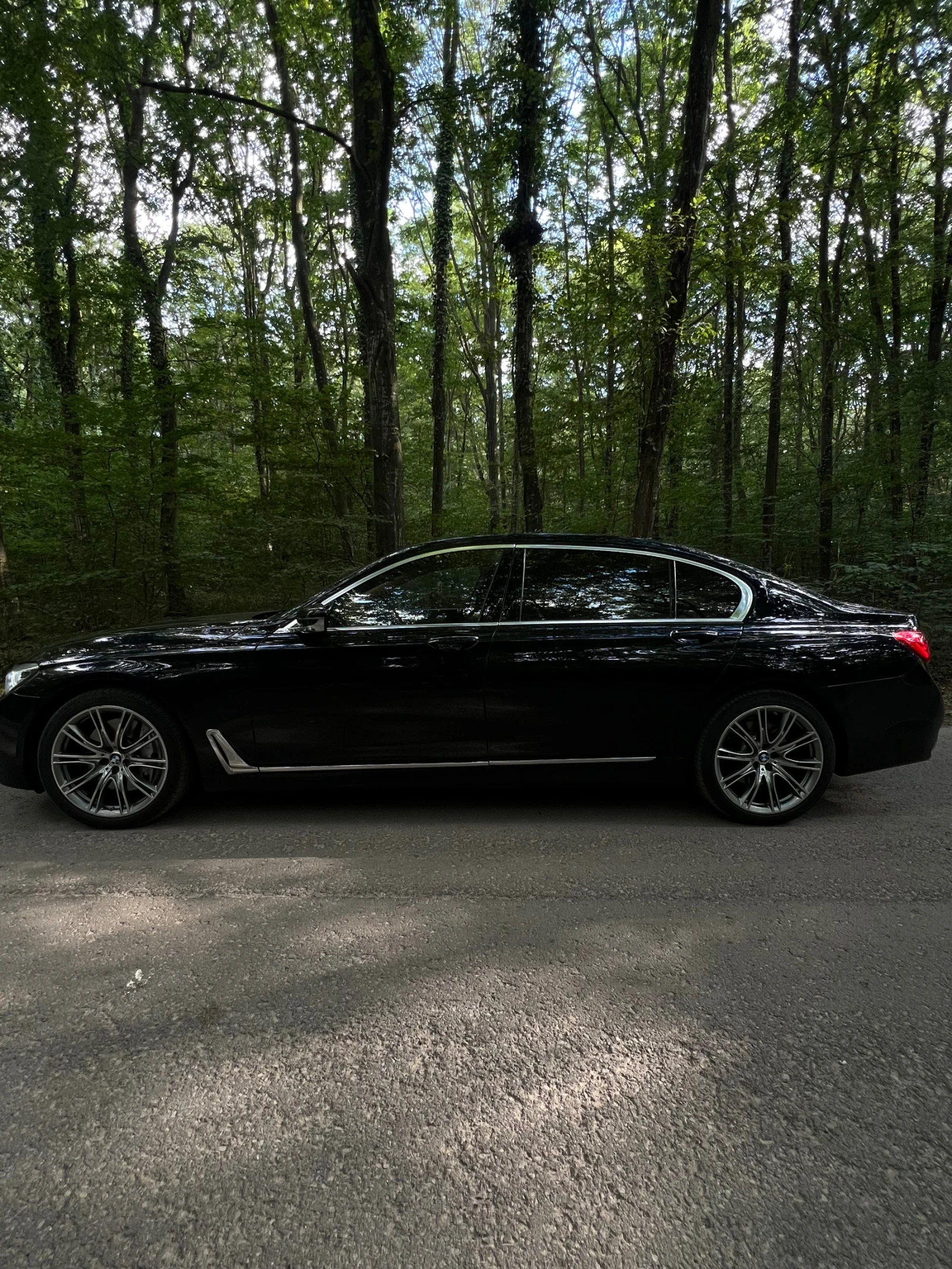 BMW 750 Ld Individual - изображение 4