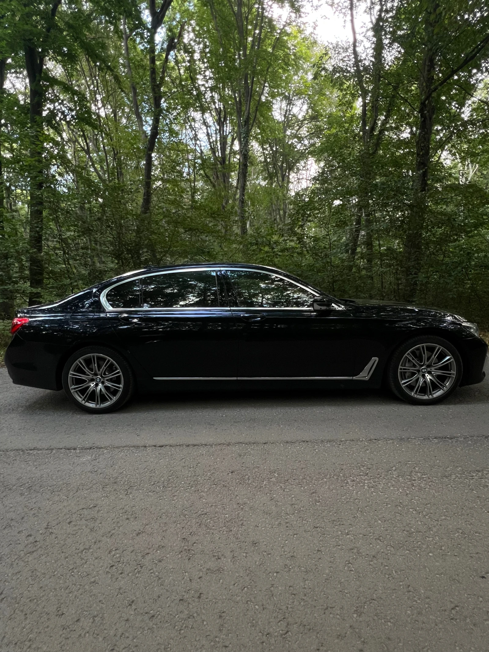 BMW 750 Ld Individual - изображение 8