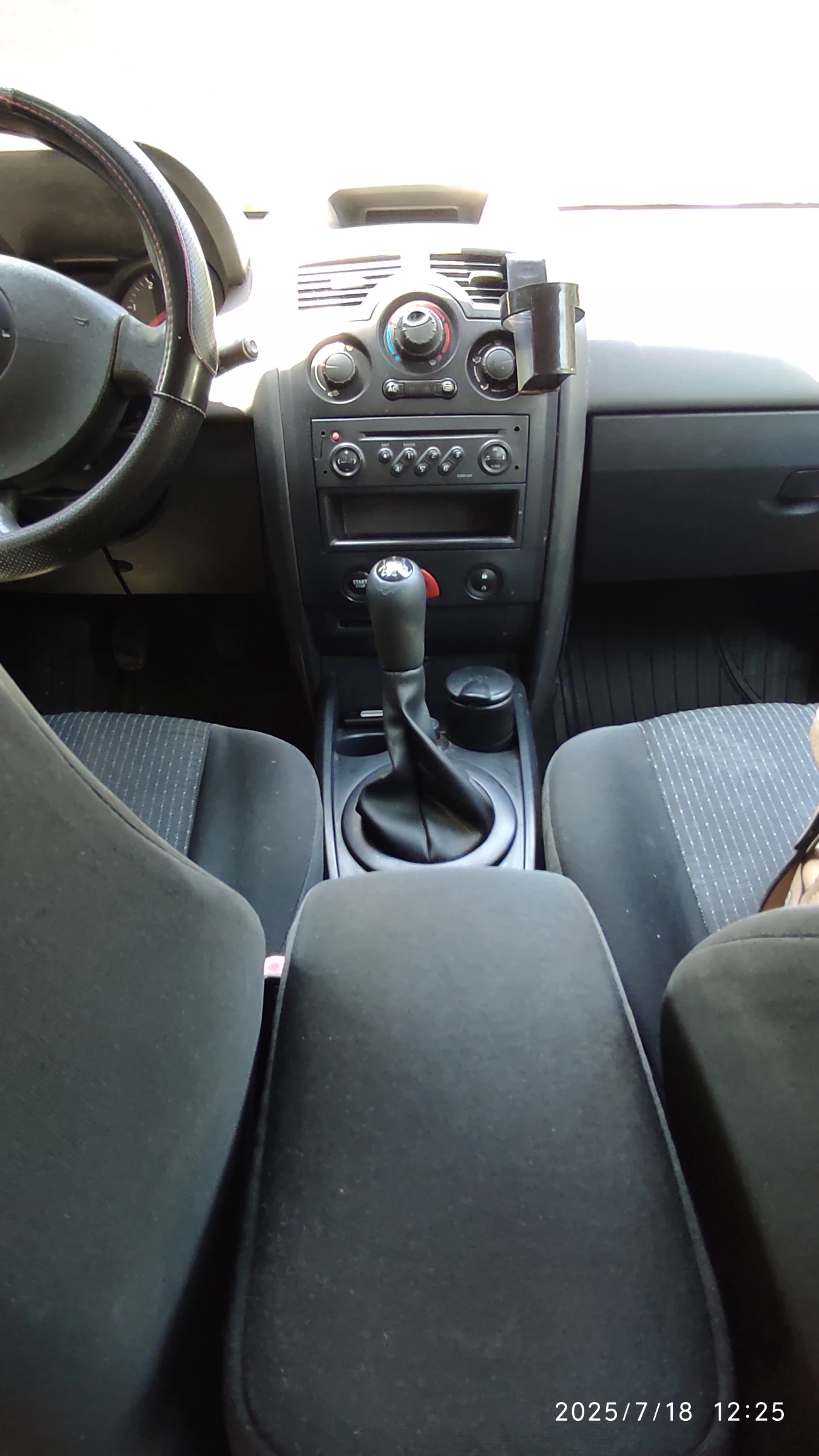 Renault Megane 1.5 dci   - изображение 9
