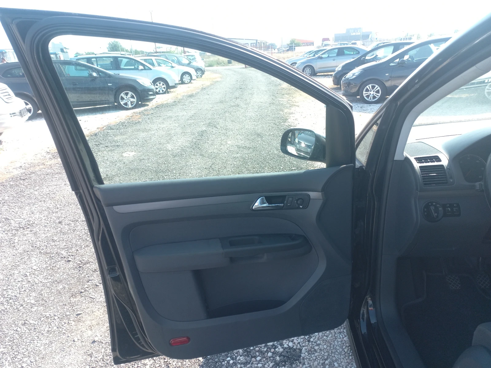 VW Touran 1, 9 TDI 7местен - изображение 7
