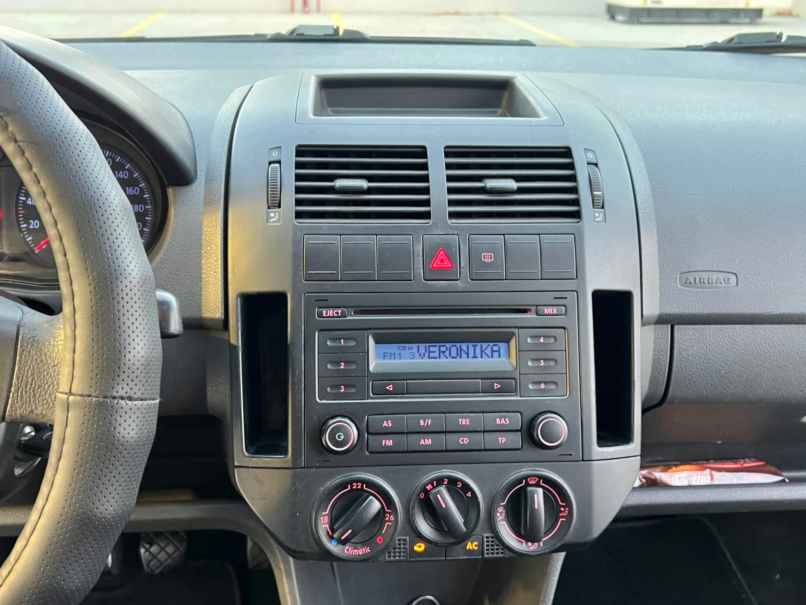 VW Polo 1.4i 2009г Highline | Mobile.bg — изображение 9
