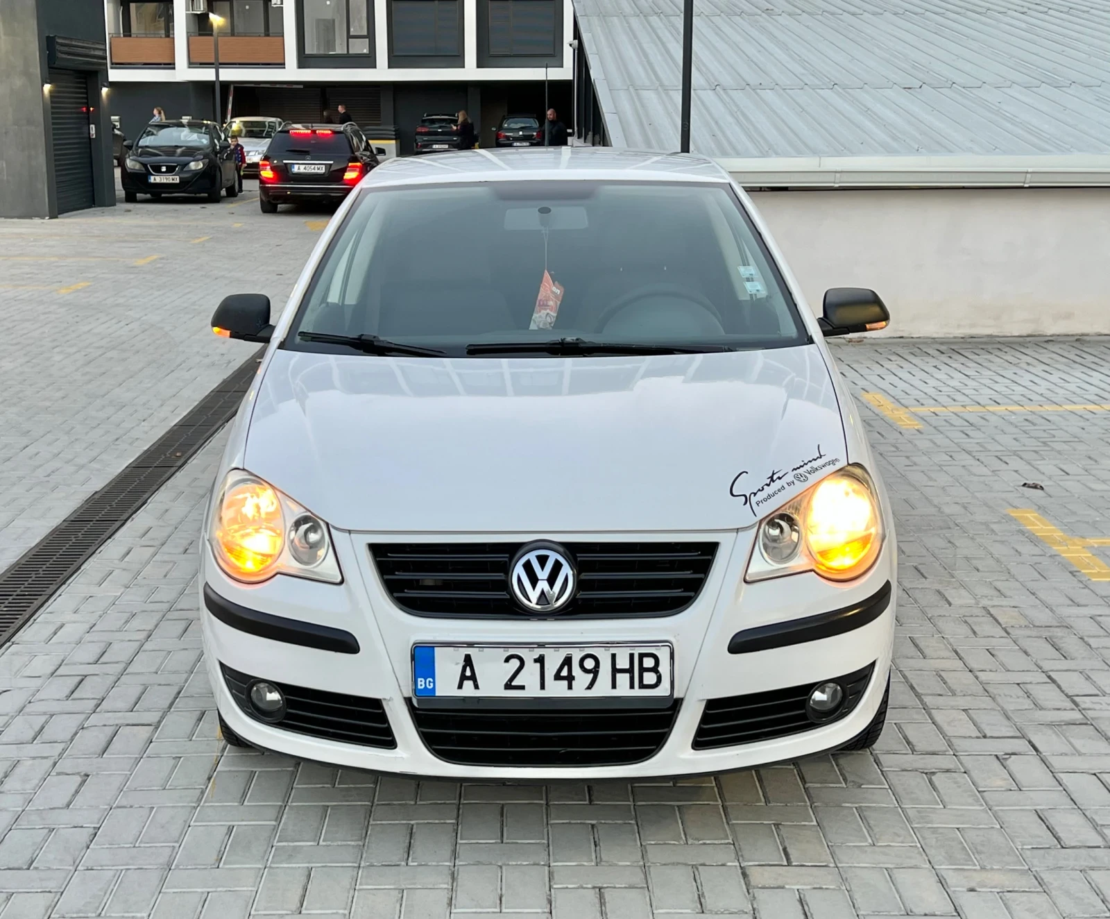 VW Polo 1.4i 2009г Highline | Mobile.bg — изображение 2