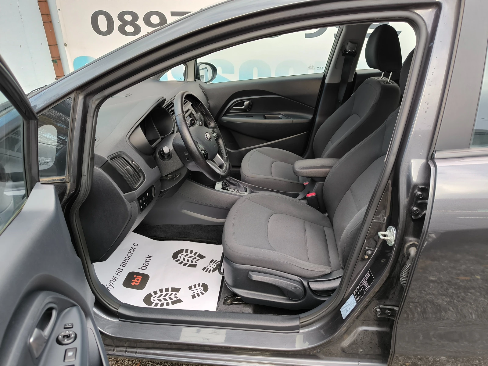 Kia Rio 1.4i automatic Швейцария - изображение 7