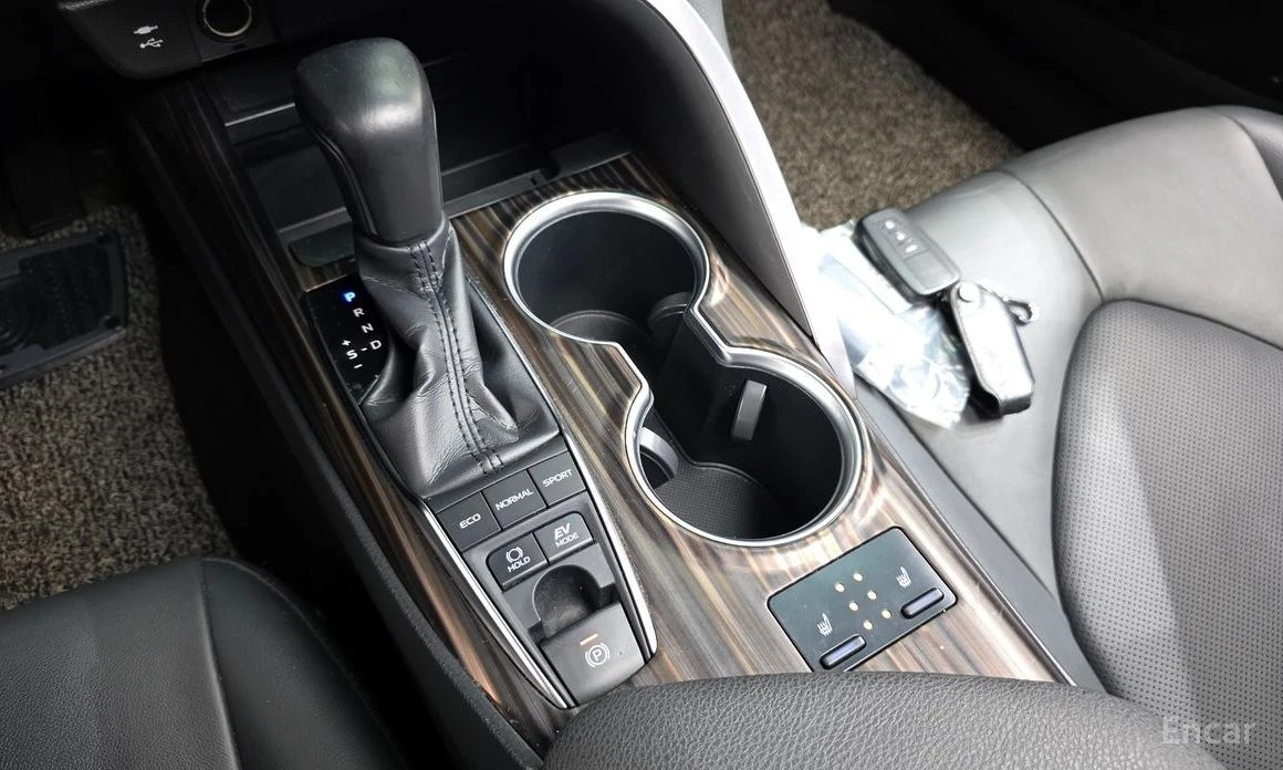 Toyota Camry  - изображение 9