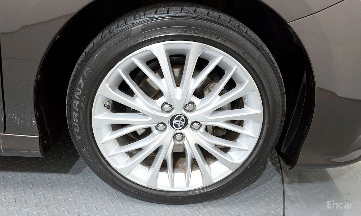 Toyota Camry  - изображение 5