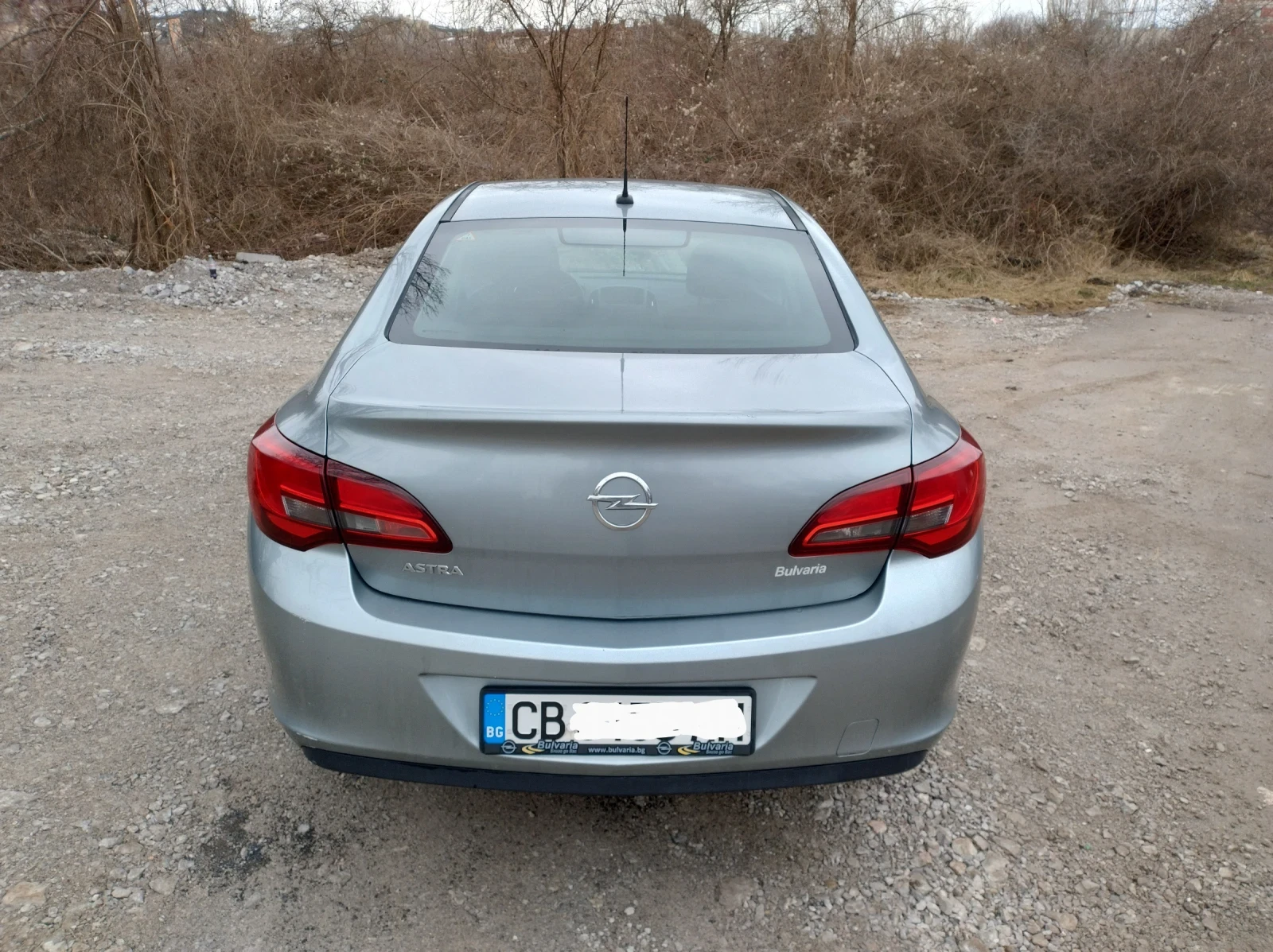 Opel Astra J 1.6 от БГ - ГАЗ, снимка 3 - Автомобили и джипове - 54115704