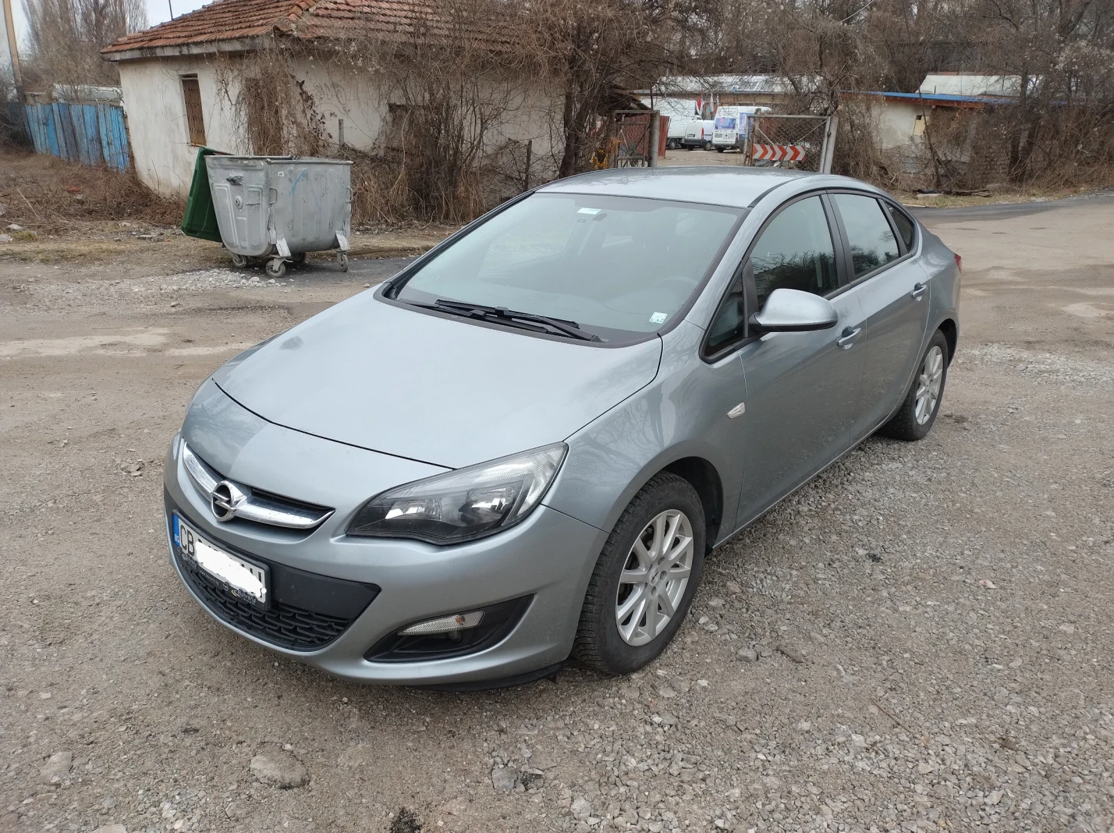 Opel Astra J 1.6 от БГ - ГАЗ, снимка 5 - Автомобили и джипове - 54115704