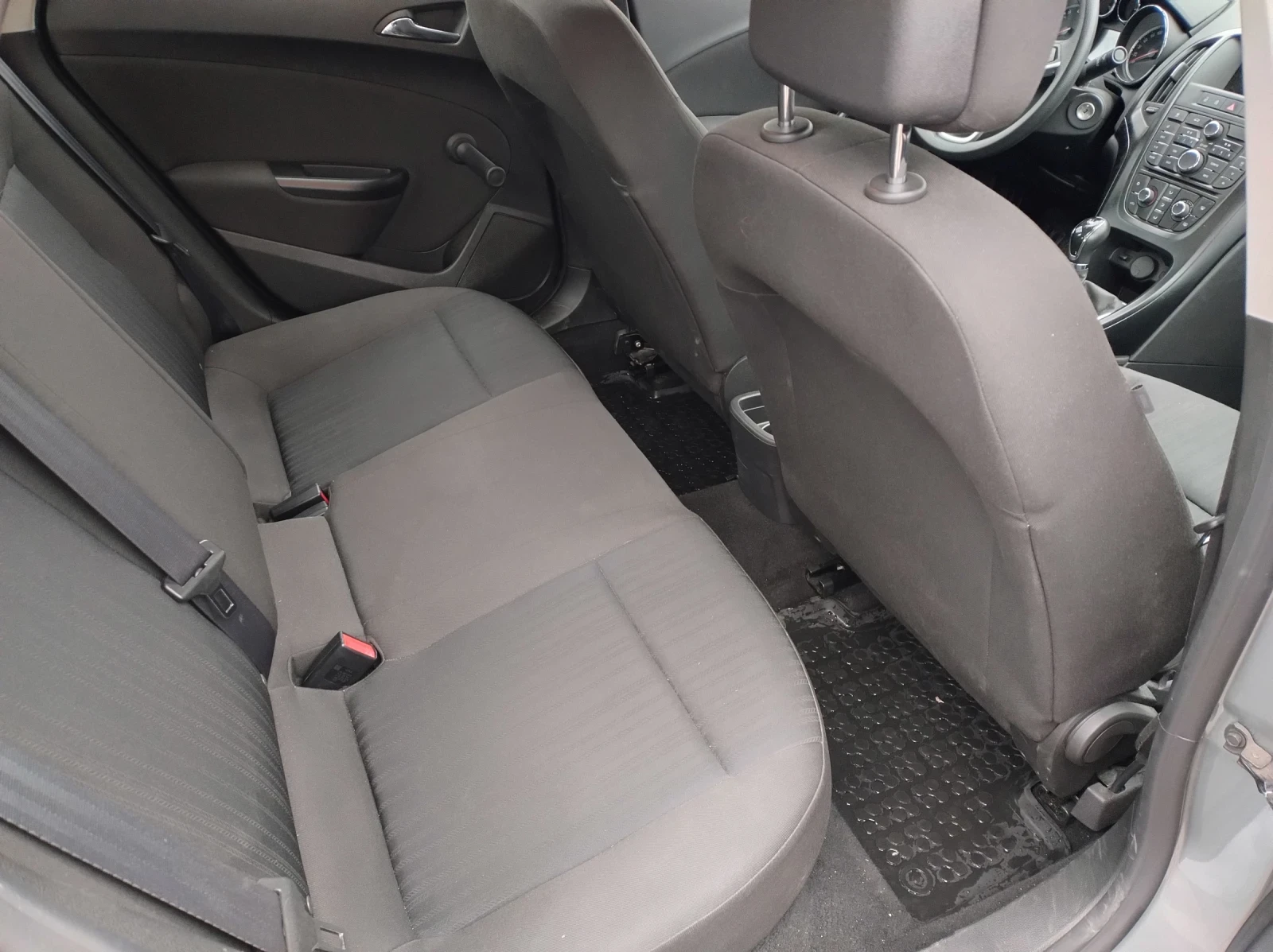 Opel Astra J 1.6 от БГ - ГАЗ, снимка 8 - Автомобили и джипове - 54115704