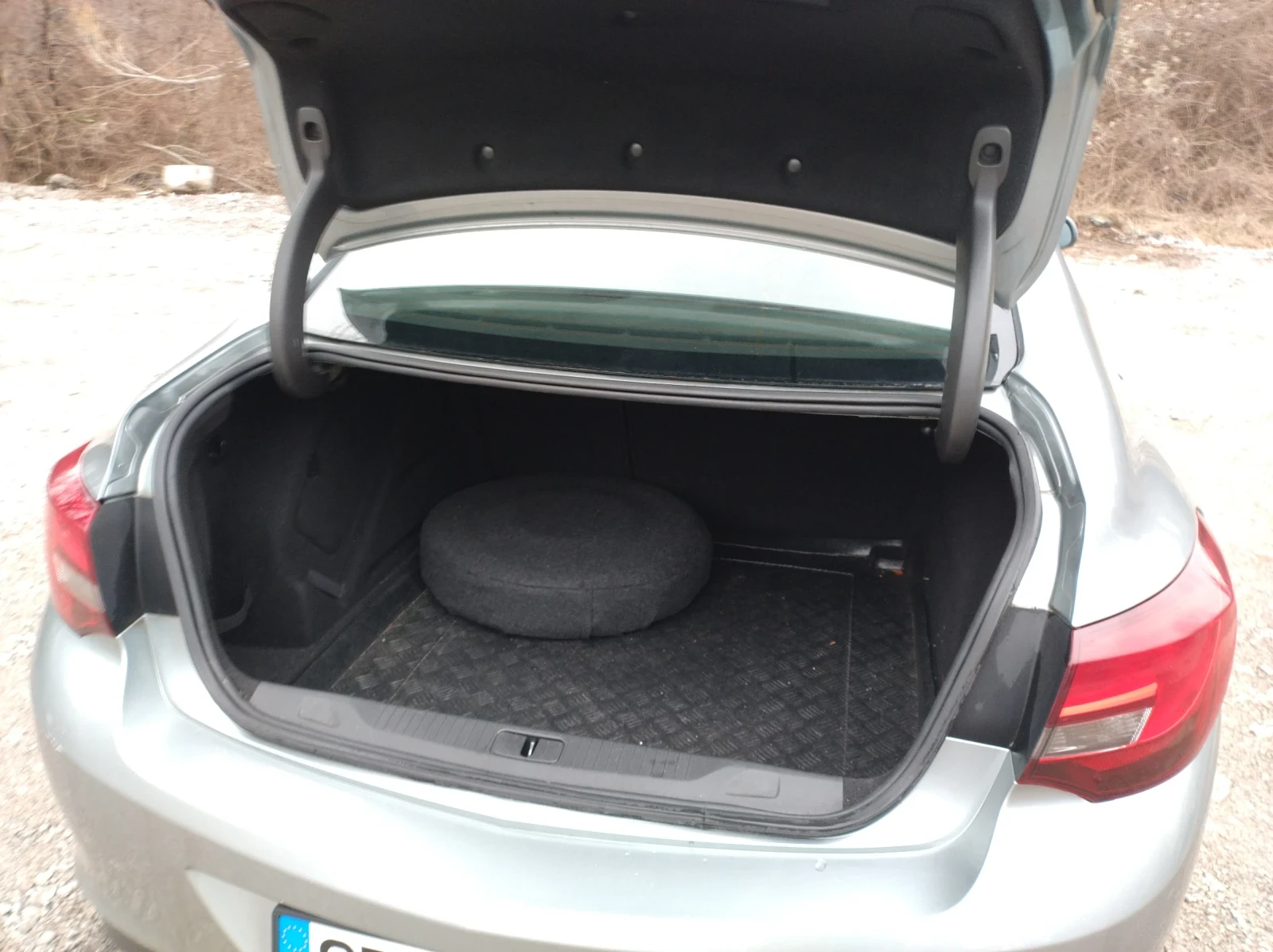 Opel Astra J 1.6 от БГ - ГАЗ, снимка 10 - Автомобили и джипове - 54115704