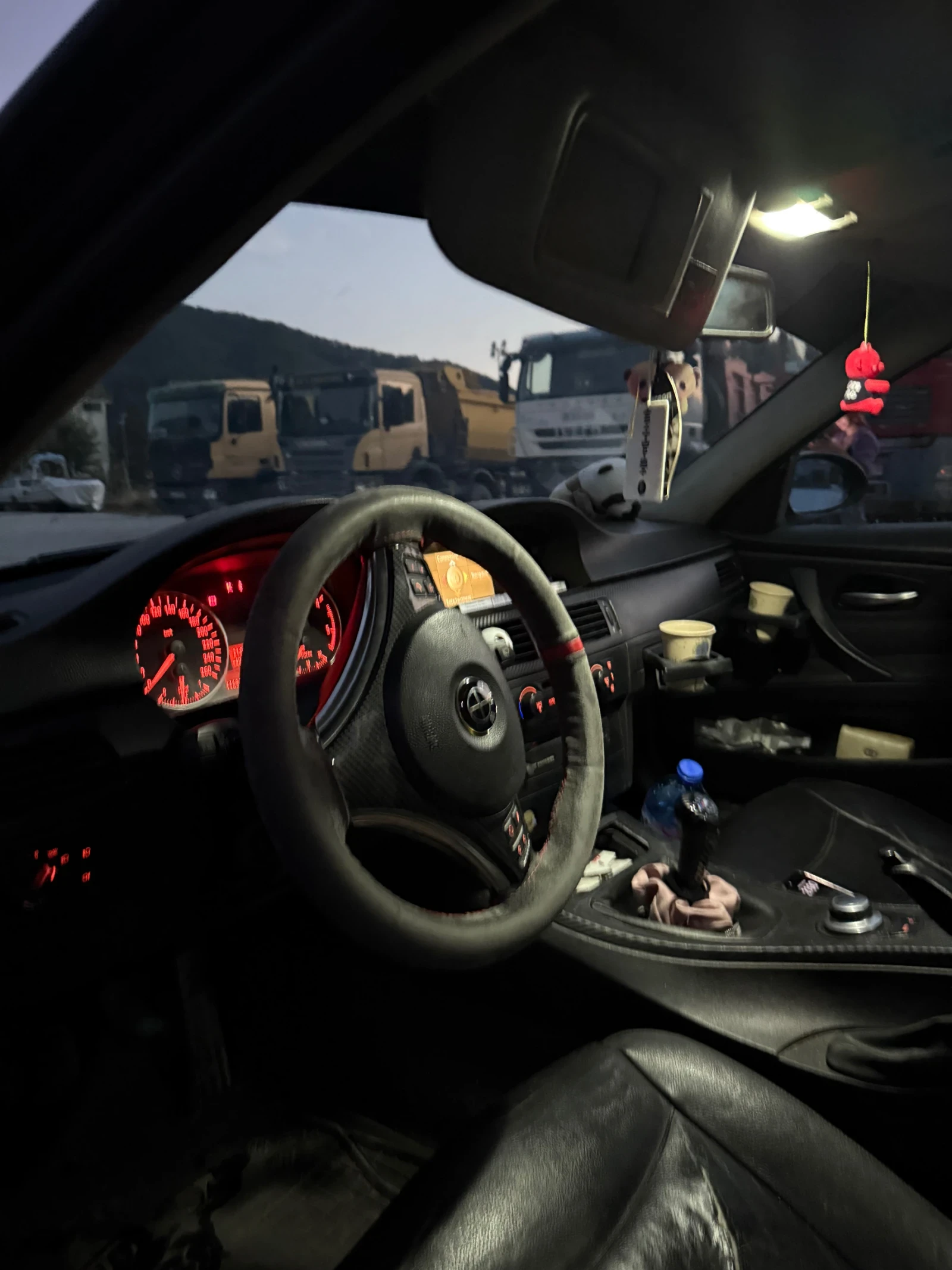 BMW 320, снимка 4 - Автомобили и джипове - 54137342