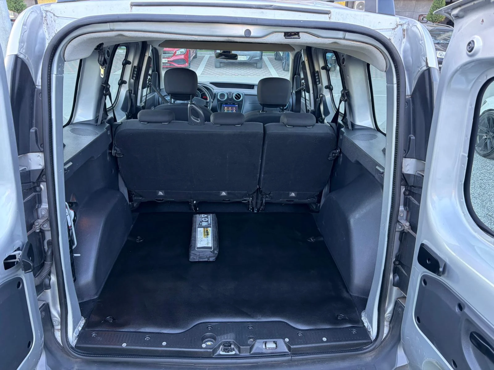 Dacia Dokker Stepway, снимка 13 - Автомобили и джипове - 54335741