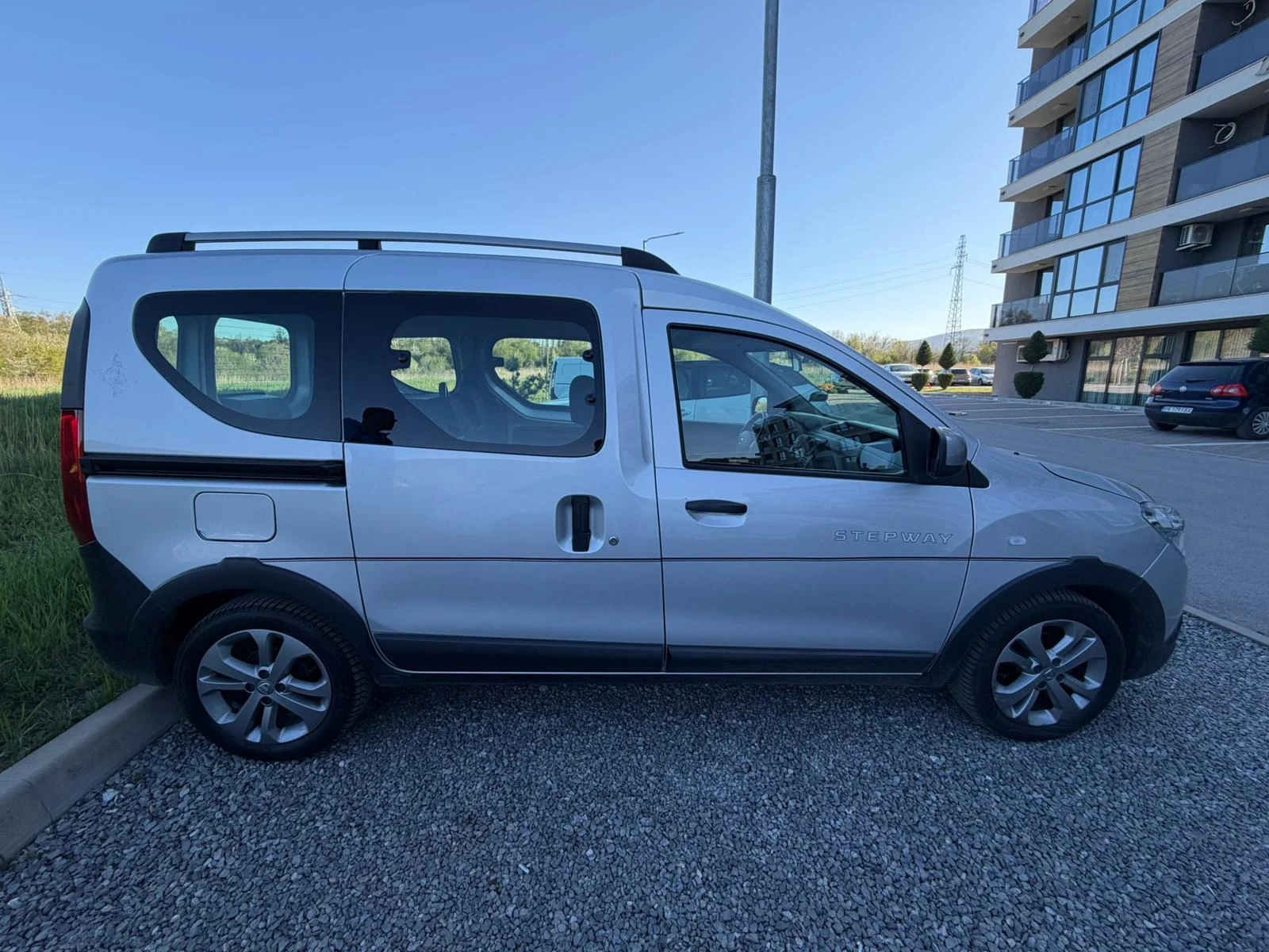 Dacia Dokker Stepway, снимка 7 - Автомобили и джипове - 54335741