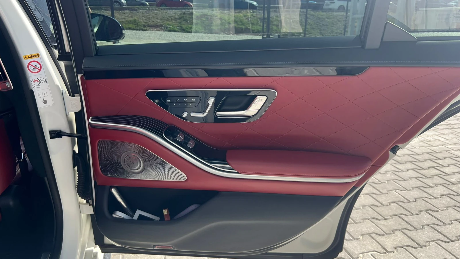 Mercedes-Benz S 580 L 4Matic AMG Line = MGT Select 2 = , снимка 11 - Автомобили и джипове - 54639557