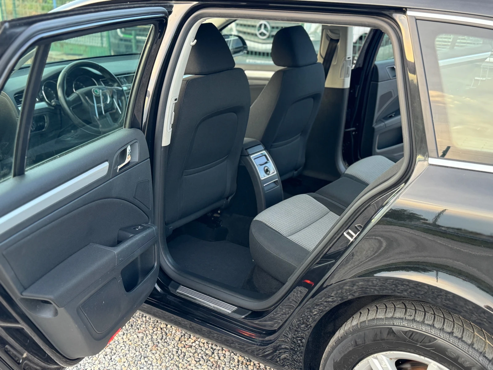 Skoda Superb 2.0TDI* ��������* �����* 2013�* ��� | Mobile.bg � ����������� 15