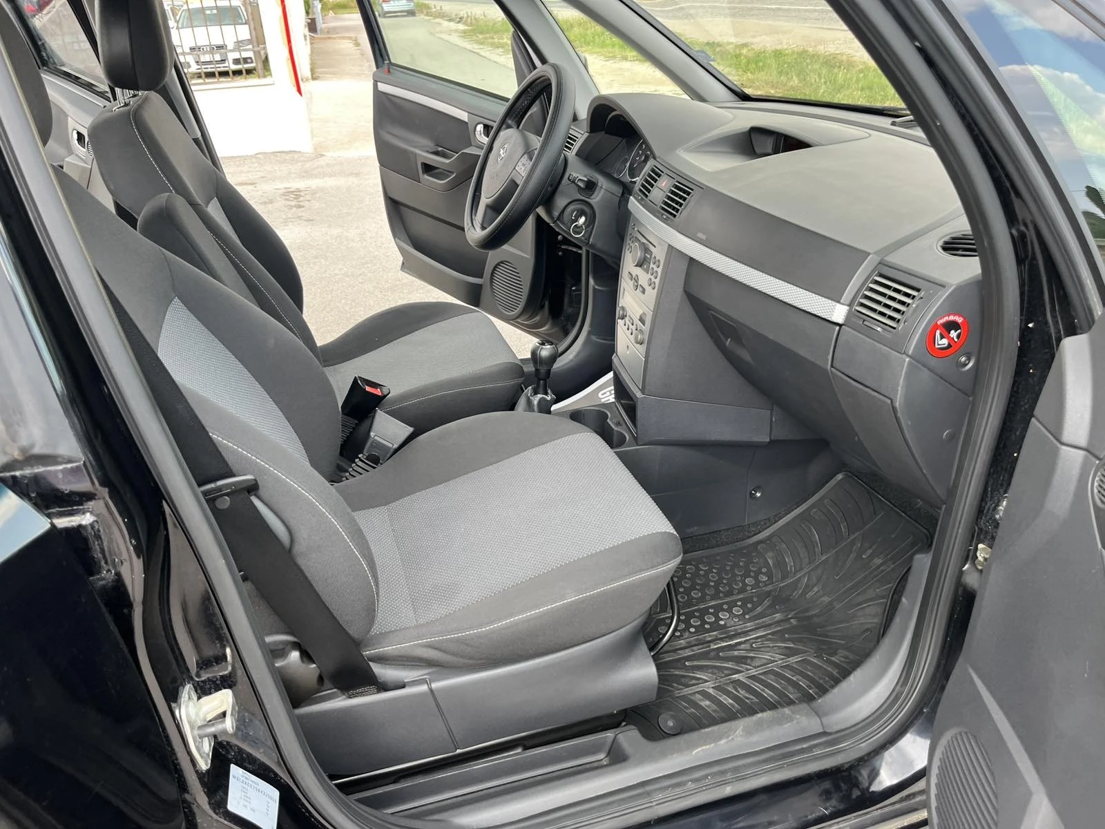 Opel Meriva 1.6I 105кс EURO 4  КЛИМАТРОНИК ОБСЛУЖЕНА , снимка 11 - Автомобили и джипове - 55435735