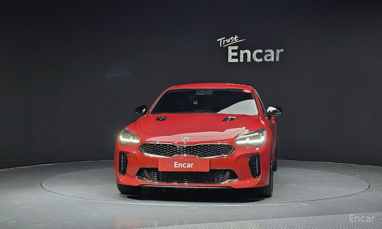 Kia Stinger 3.3 GT Masters* DISTRONIC* LEXICON* ОБДУХВАНЕ* , снимка 2 - Автомобили и джипове - 55624983