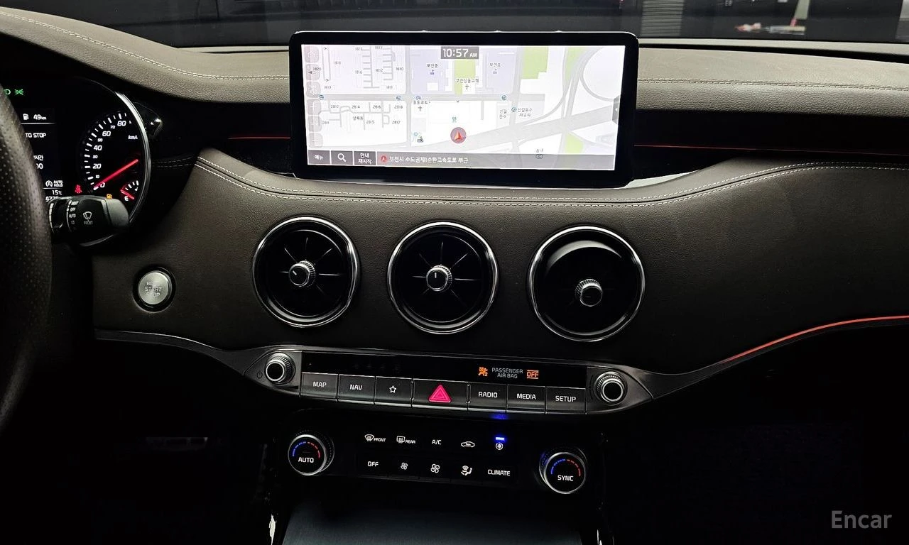 Kia Stinger 3.3 GT Masters* DISTRONIC* LEXICON* ОБДУХВАНЕ* , снимка 11 - Автомобили и джипове - 55624983