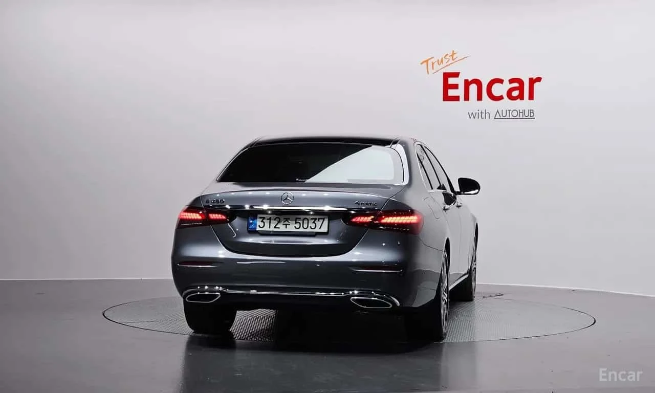 Mercedes-Benz E 450 4MATIC Exclusive/360/ОБДУХВАНЕ/ПАНОРАМА/ДИСТРОНИК, снимка 4 - Автомобили и джипове - 55791898