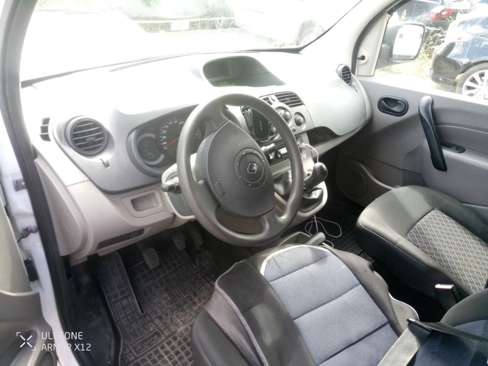 Renault Kangoo dci, снимка 4 - Автомобили и джипове - 56314550