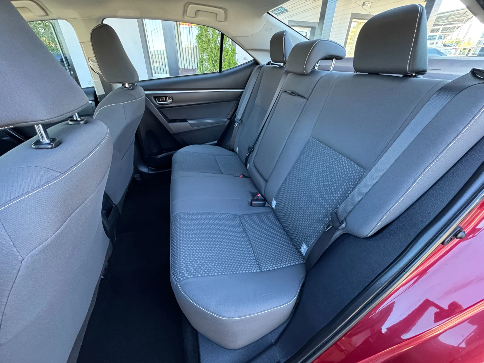 Toyota Corolla 1.6VVT-i, снимка 11 - Автомобили и джипове - 56344449