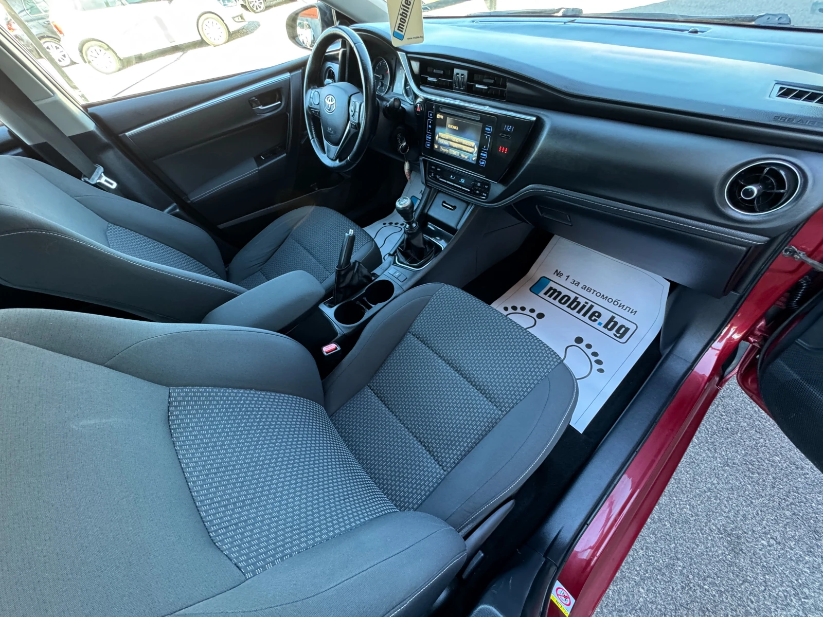 Toyota Corolla 1.6VVT-i, снимка 8 - Автомобили и джипове - 56344449