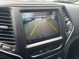 Jeep Cherokee Trailhawk, снимка 16