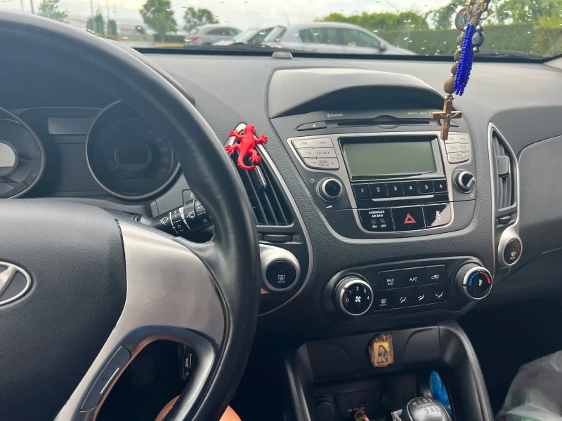 Hyundai IX35, снимка 4 - Автомобили и джипове - 52286289