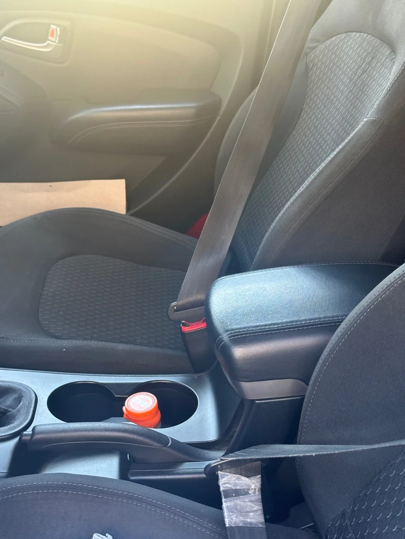 Hyundai IX35, снимка 8 - Автомобили и джипове - 52286289