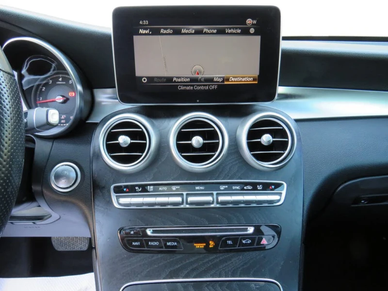 Mercedes-Benz GLC 300 4MATIC PANO* ПОДГРЕВ* 360CAM* BLINDSPOT* , снимка 17 - Автомобили и джипове - 52535638