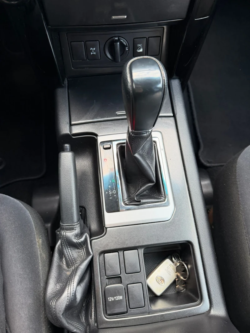 Toyota Land cruiser, снимка 5 - Автомобили и джипове - 53042287