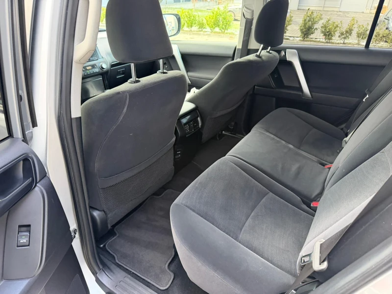 Toyota Land cruiser, снимка 14 - Автомобили и джипове - 53042287