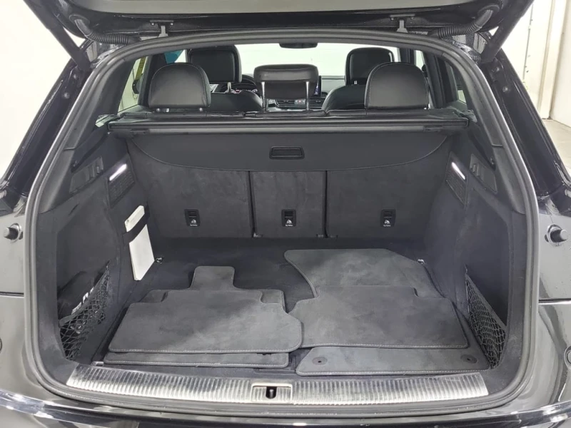 Audi SQ5 / PROGRESSIV / DISTRONIC / PANO / CARFAX, снимка 15 - Автомобили и джипове - 53327750