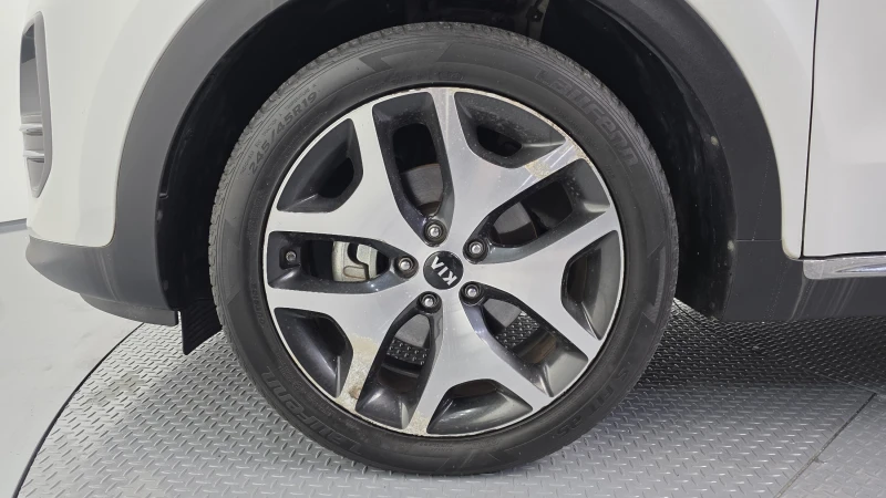 Kia Sportage 2.0CRDI/4x4/Пълна сервизна история !!!, снимка 16 - Автомобили и джипове - 53382944