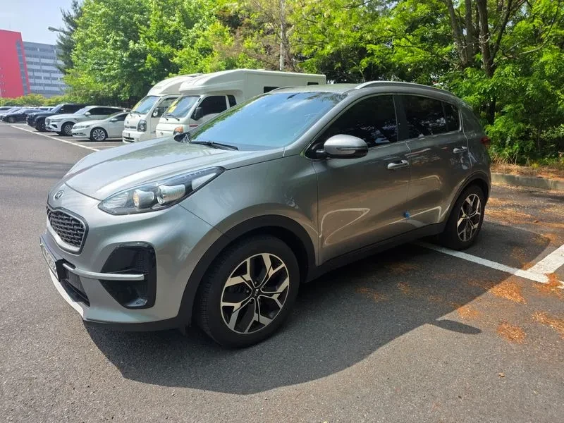 Kia Sportage  The Bold Diesel 2.0 2Wd Prestige, снимка 2 - Автомобили и джипове - 54955737