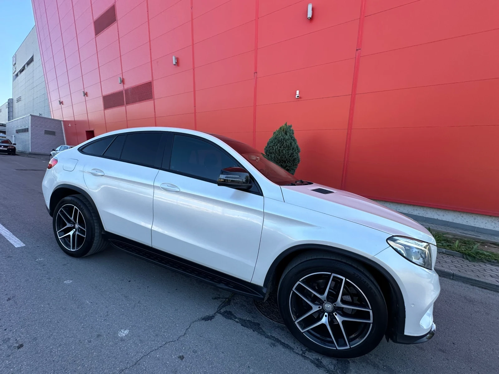 Mercedes-Benz GLE 350 БАРТЕР* AMG* Панорама* Distronik - изображение 3