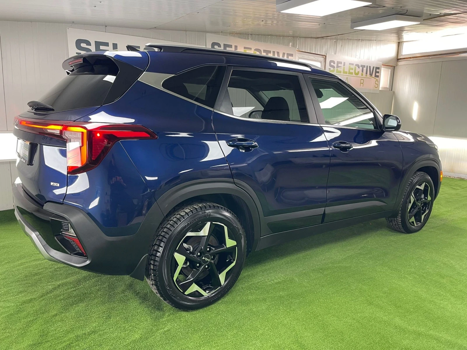Kia Seltos 4EX PREMIUM* AWD* 2024* 18000km*  - изображение 9