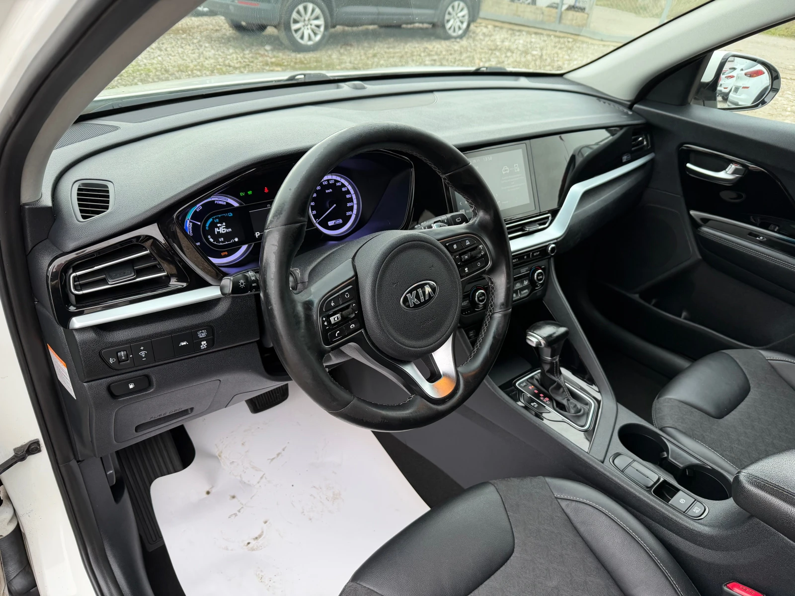 Kia Niro 1.6 HYBRID - изображение 10