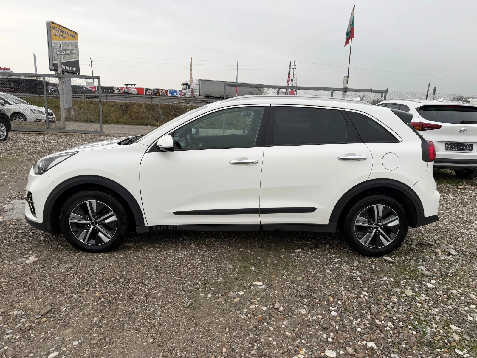 Kia Niro 1.6 HYBRID - изображение 8
