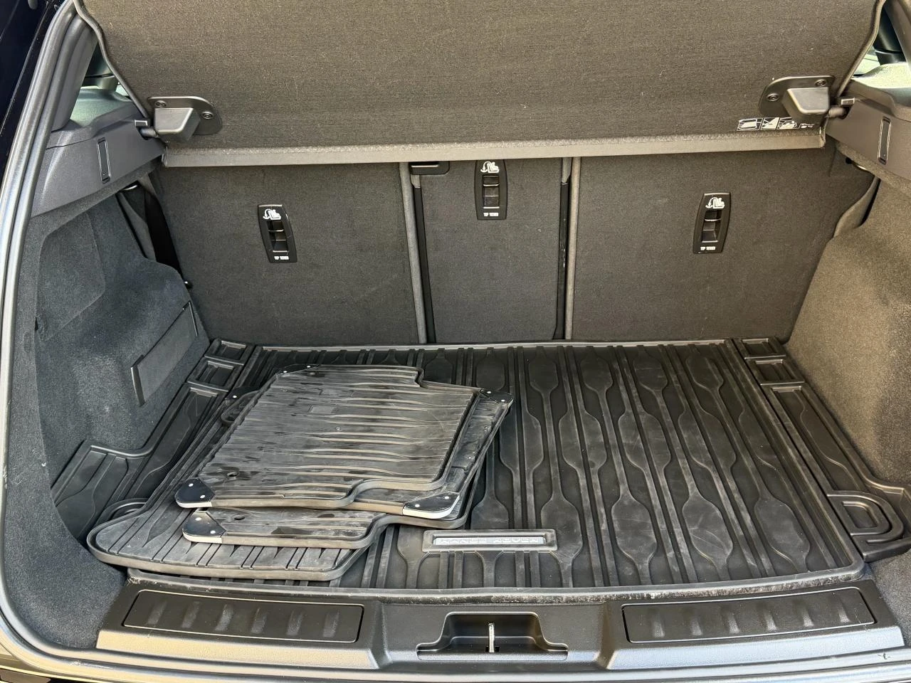 Land Rover Range Rover Evoque P250 / S / AWD / PANO / MERIDIAN / DIGITAL | Mobile.bg � ����������� 17