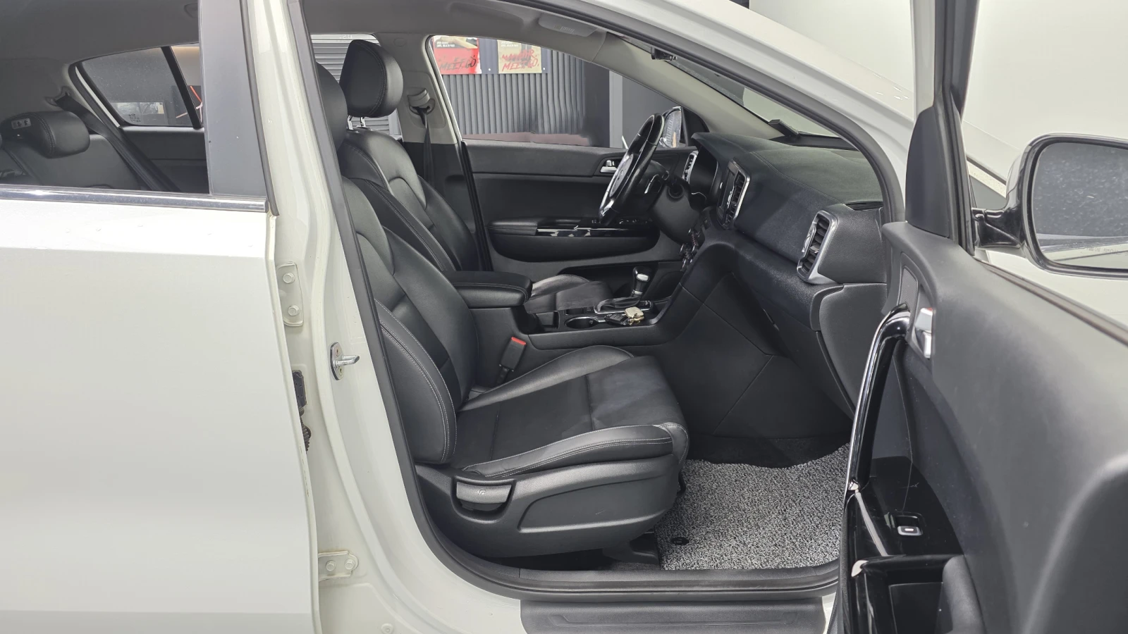 Kia Sportage 2.0CRDI/4x4/Пълна сервизна история !!! - изображение 7