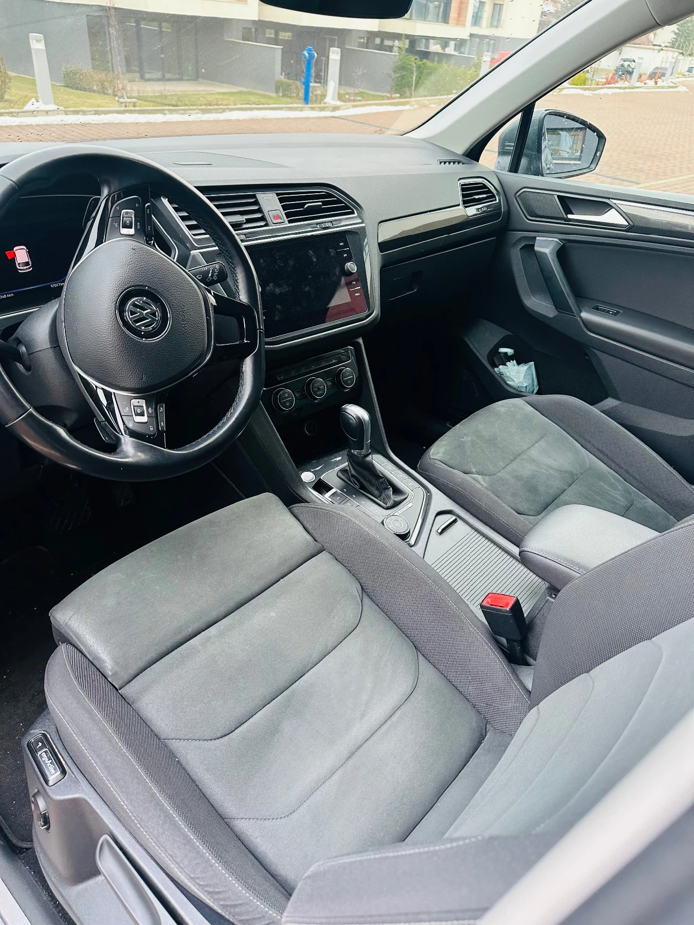 VW Tiguan High line, снимка 4 - Автомобили и джипове - 53987300