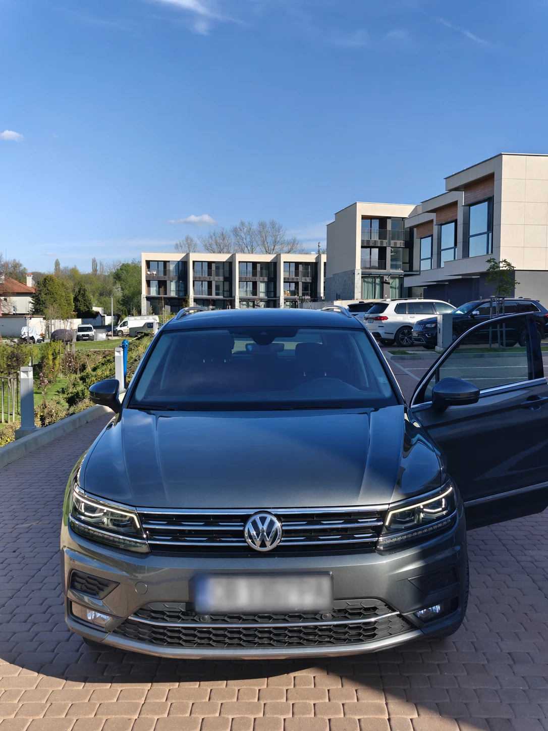 VW Tiguan Highline 4motion BMT 2.oTDI , снимка 2 - Автомобили и джипове - 53987300