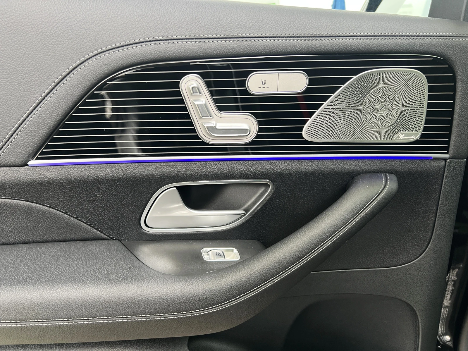 Mercedes-Benz GLS580 AMG/4MATIC/FACELIFT/MANUFAKTUR/HEAD UP/BURM/PANO/, снимка 13 - Автомобили и джипове - 54027992