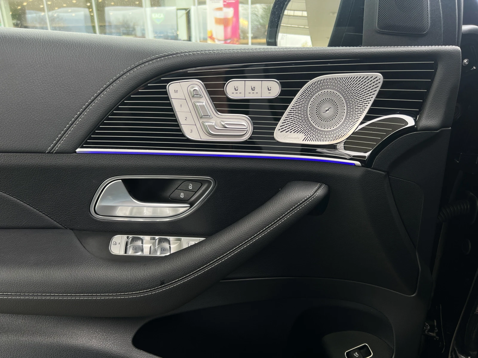 Mercedes-Benz GLS580 AMG/4MATIC/FACELIFT/MANUFAKTUR/HEAD UP/BURM/PANO/, снимка 7 - Автомобили и джипове - 54027992