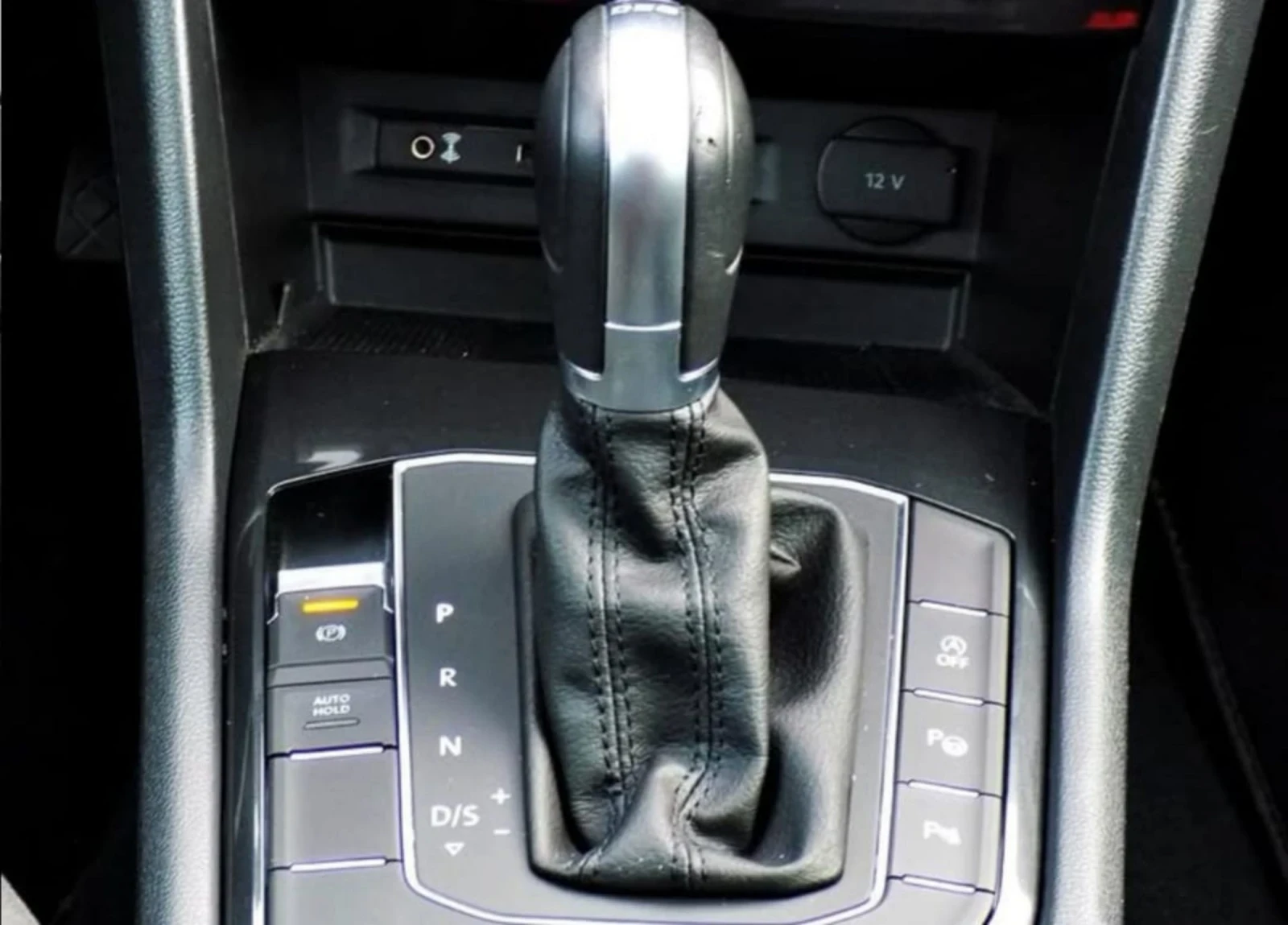 VW Tiguan 2.0 TDI, DSG 2017, снимка 10 - Автомобили и джипове - 54169960