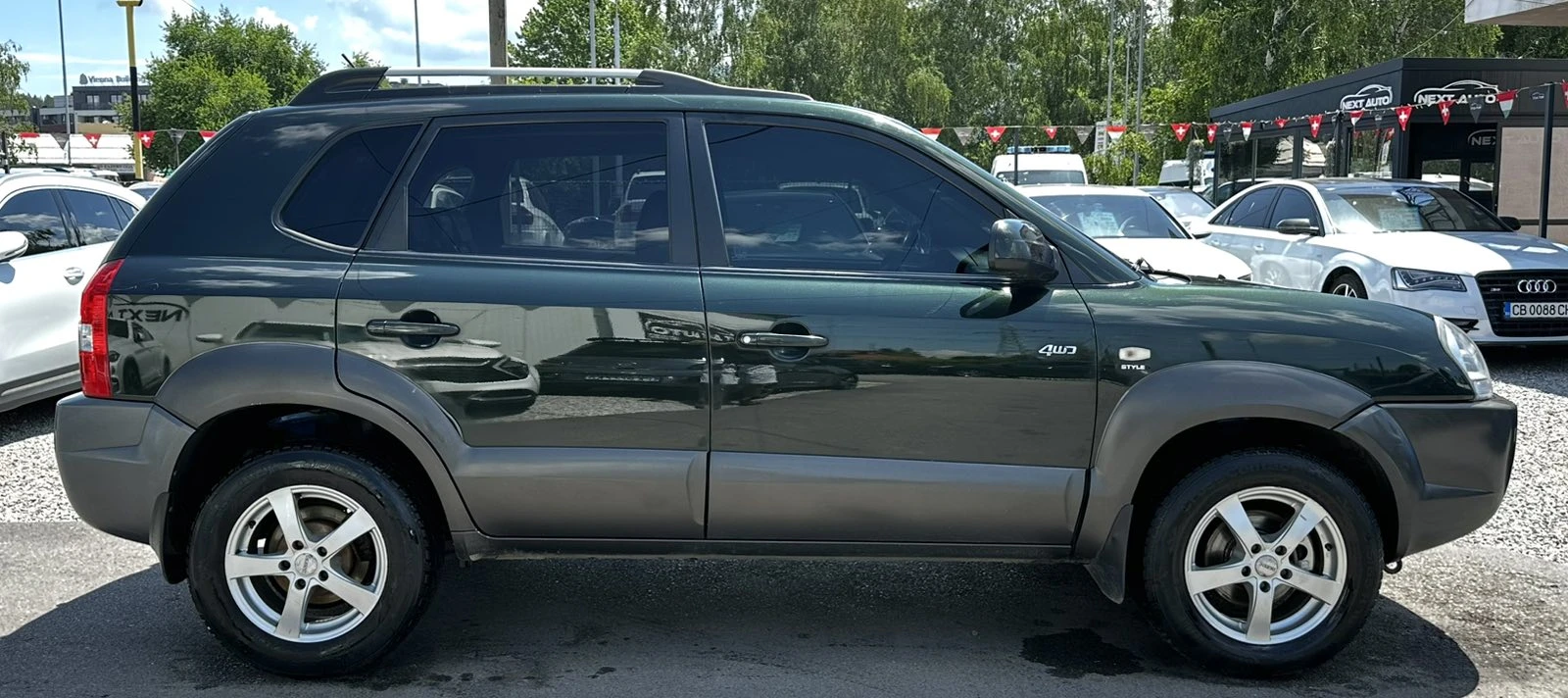 Hyundai Tucson 2.0CRDI 136HP 4WD AUTOMAT КОЖА ТЕГЛИЧ, снимка 4 - Автомобили и джипове - 54852681