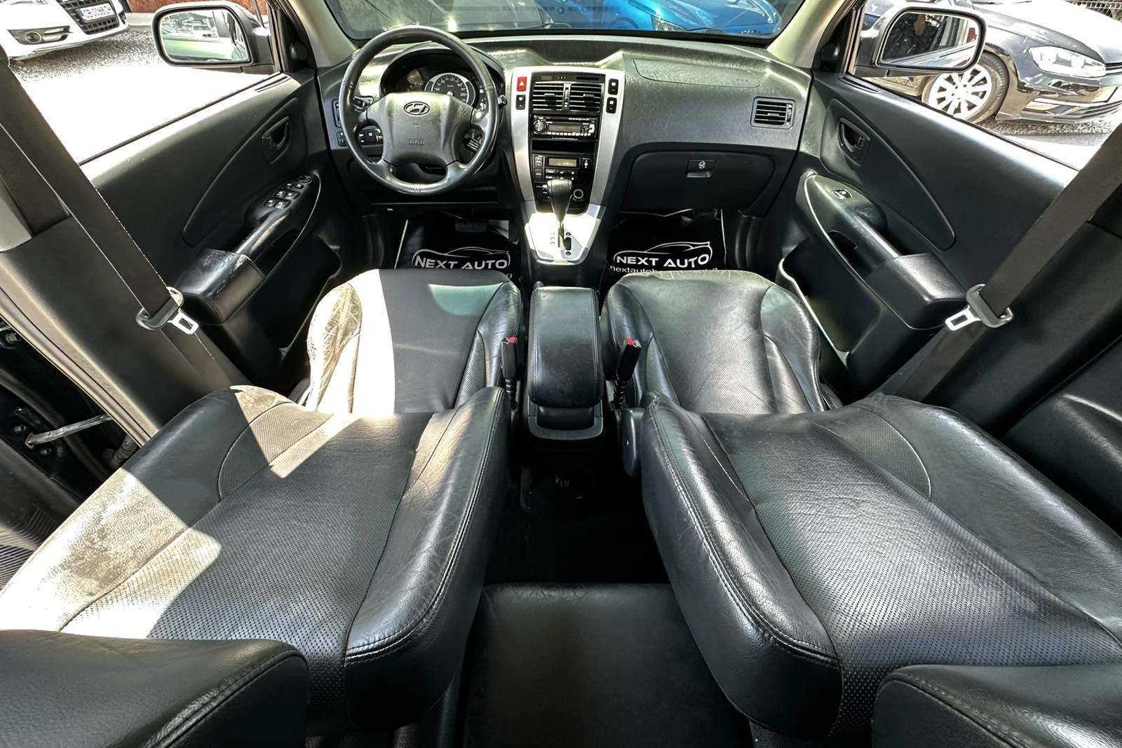 Hyundai Tucson 2.0CRDI 136HP 4WD AUTOMAT КОЖА ТЕГЛИЧ, снимка 9 - Автомобили и джипове - 54852681