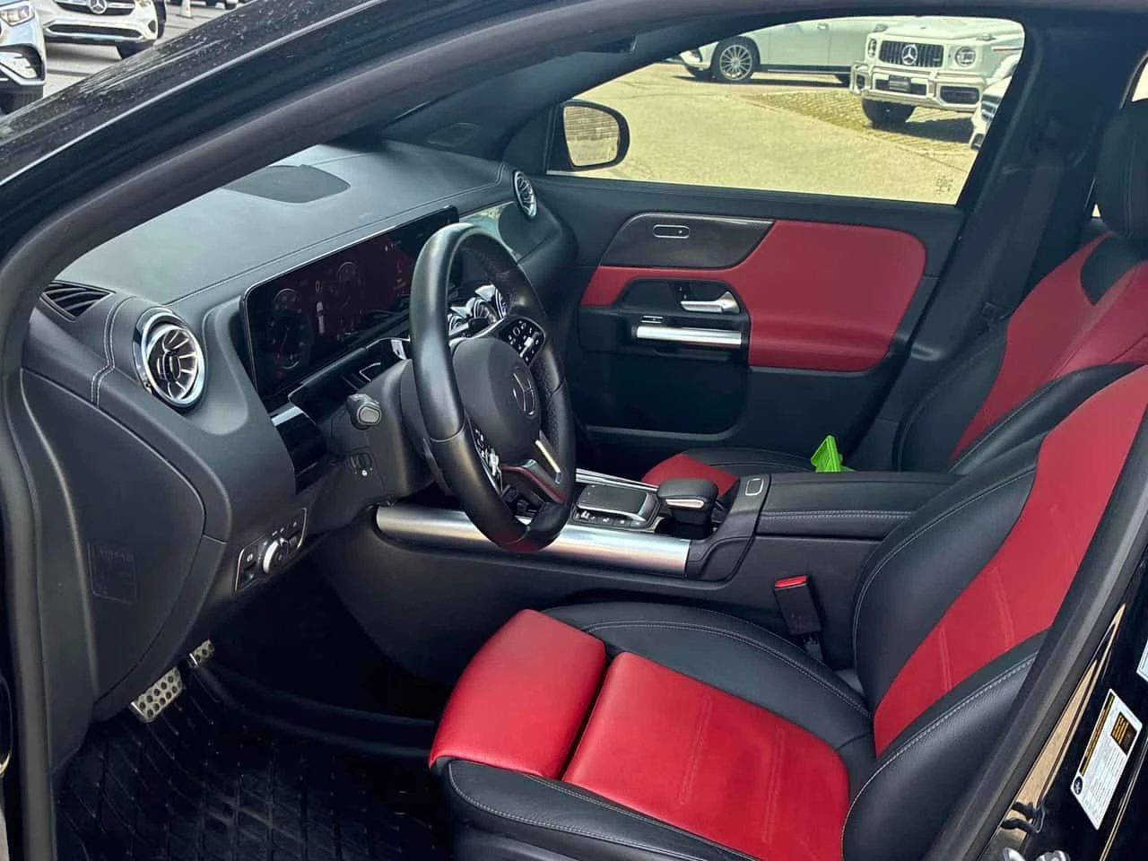 Mercedes-Benz GLA 250 CARFAX | АВТОКРЕДИТ БЕЗ ПЪРВОНАЧАЛНА ВНОСКА, снимка 7 - Автомобили и джипове - 55139112